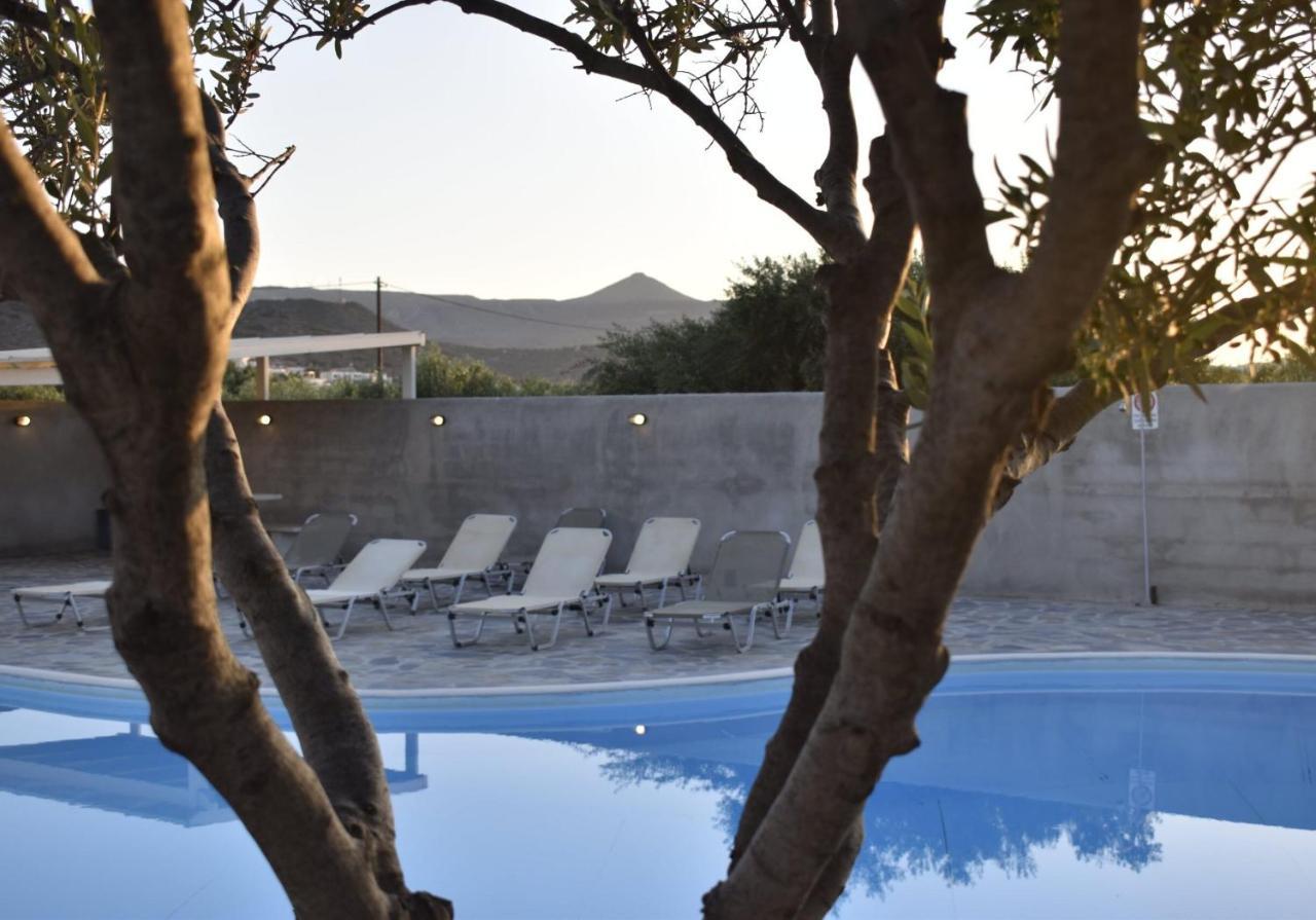 Rousolakos Pool Apartments Palekastro Bagian luar foto
