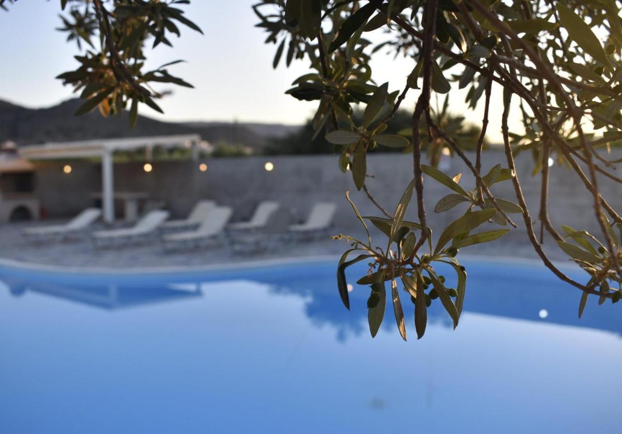 Rousolakos Pool Apartments Palekastro Bagian luar foto