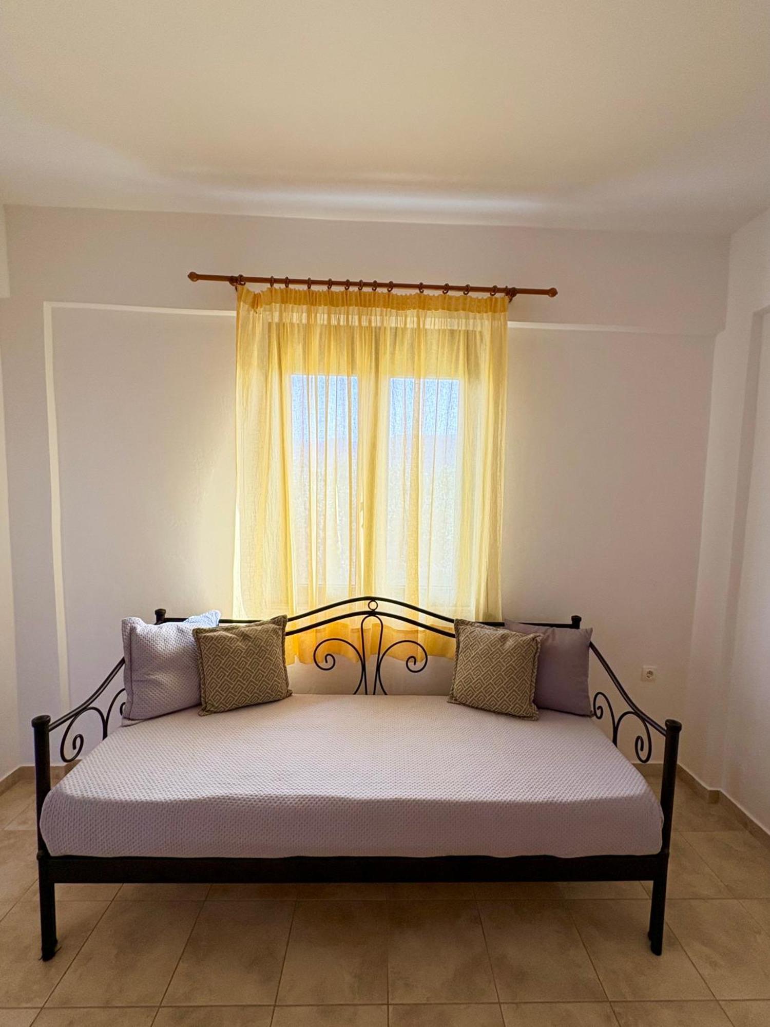Rousolakos Pool Apartments Palekastro Bagian luar foto