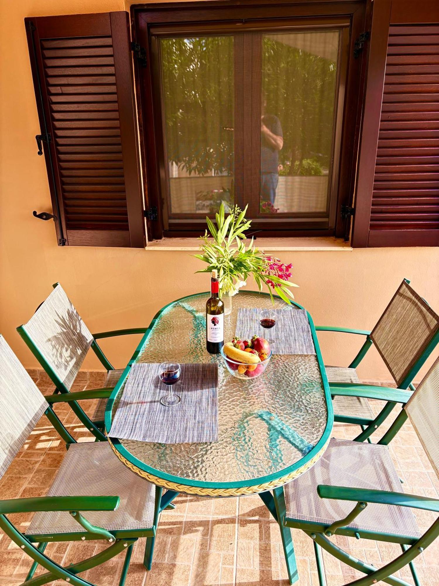 Rousolakos Pool Apartments Palekastro Bagian luar foto